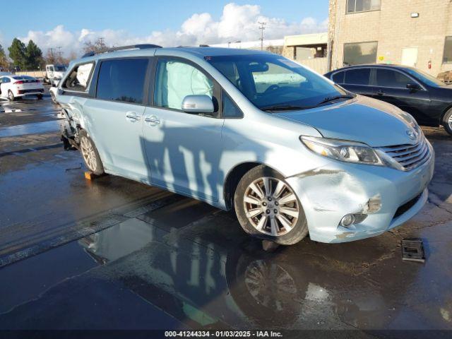  Salvage Toyota Sienna