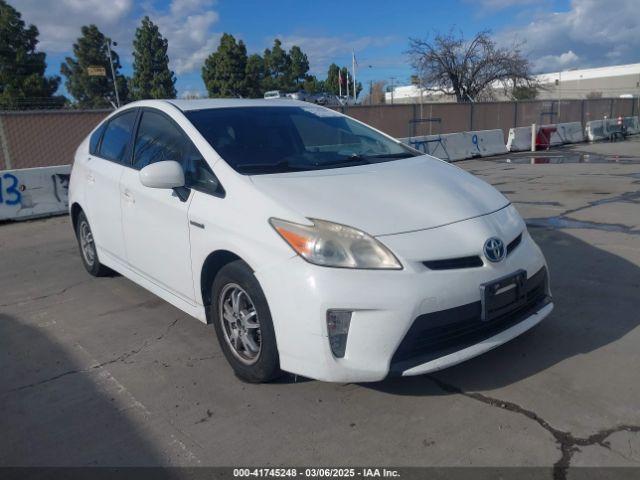  Salvage Toyota Prius