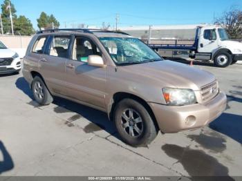  Salvage Toyota Highlander