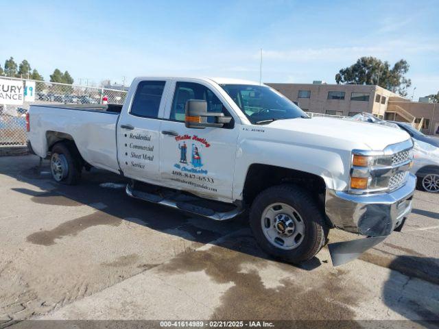  Salvage Chevrolet Silverado 2500