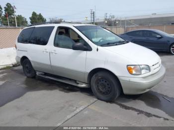  Salvage Toyota Sienna