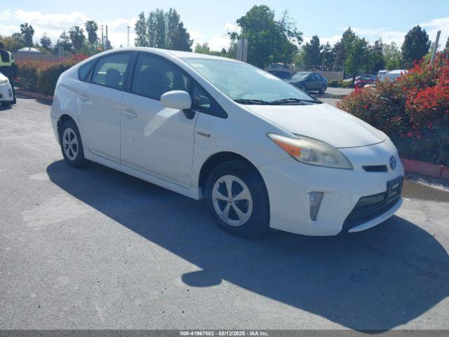 Salvage Toyota Prius