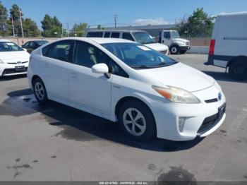  Salvage Toyota Prius