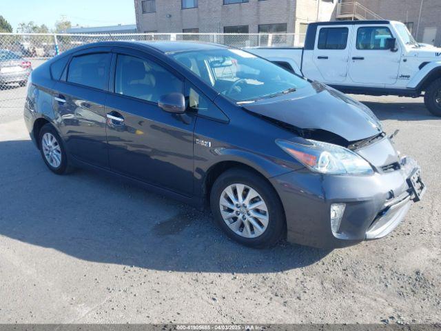  Salvage Toyota Prius