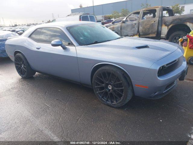  Salvage Dodge Challenger