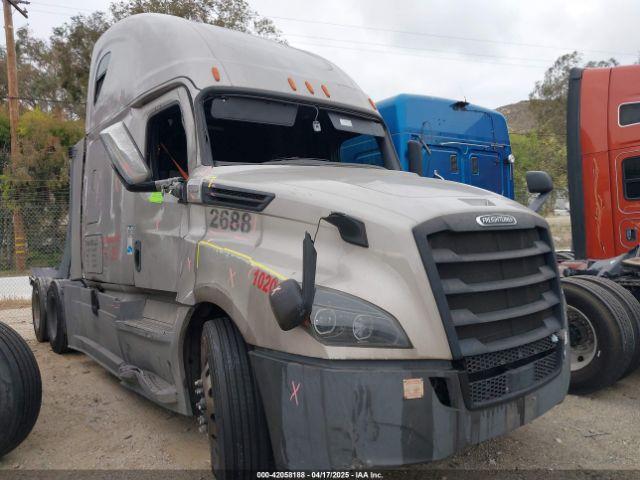  Salvage Freightliner New Cascadia 126