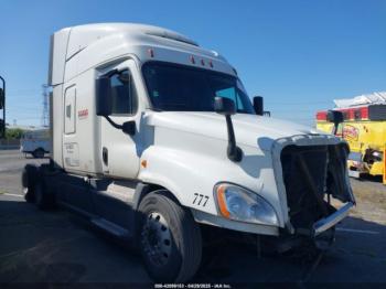 Salvage Freightliner Cascadia 125