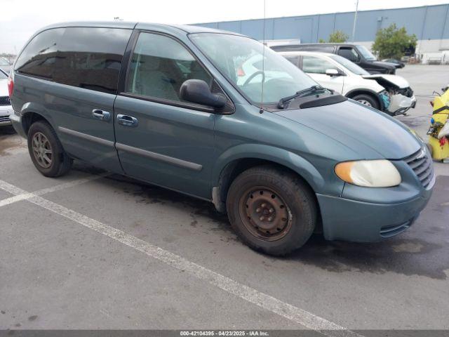  Salvage Chrysler Town & Country