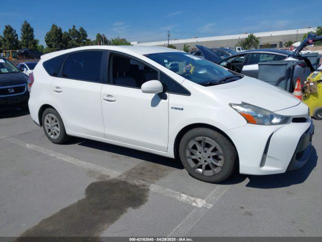  Salvage Toyota Prius v