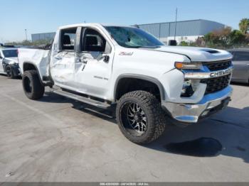  Salvage Chevrolet Silverado 2500