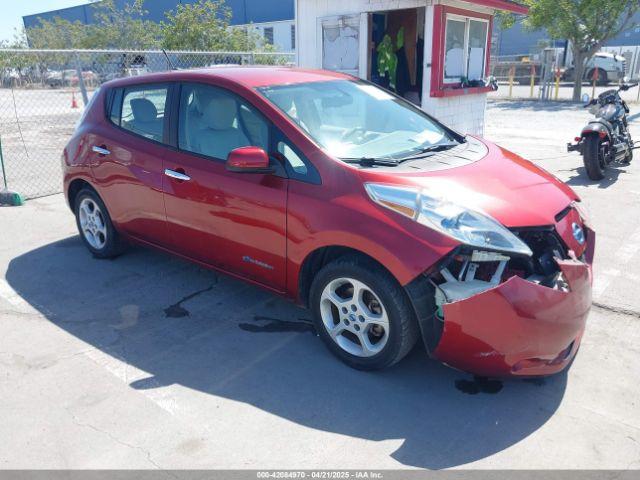  Salvage Nissan LEAF