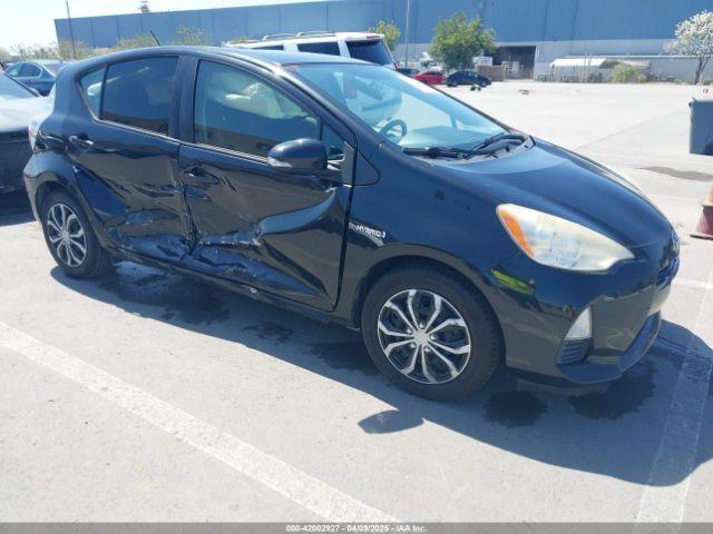  Salvage Toyota Prius c