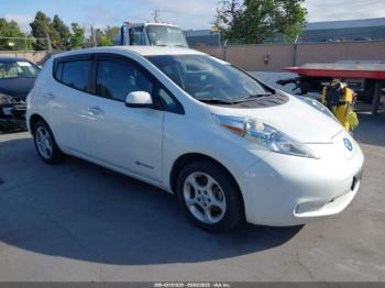  Salvage Nissan LEAF
