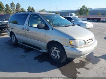  Salvage Toyota Sienna