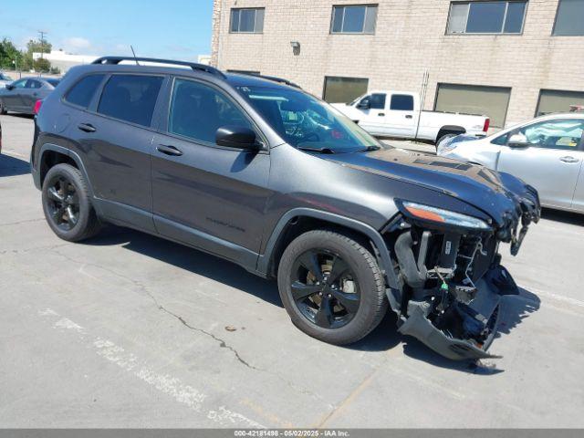  Salvage Jeep Cherokee