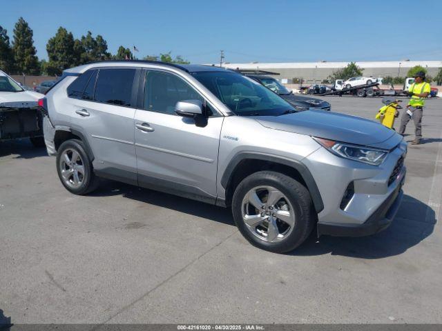  Salvage Toyota RAV4