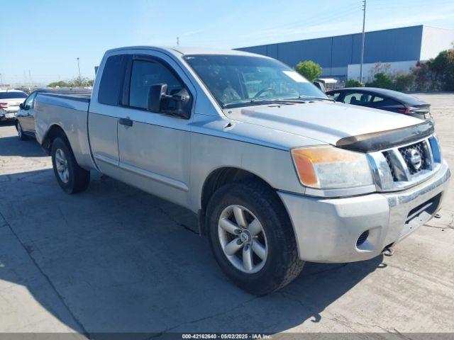  Salvage Nissan Titan