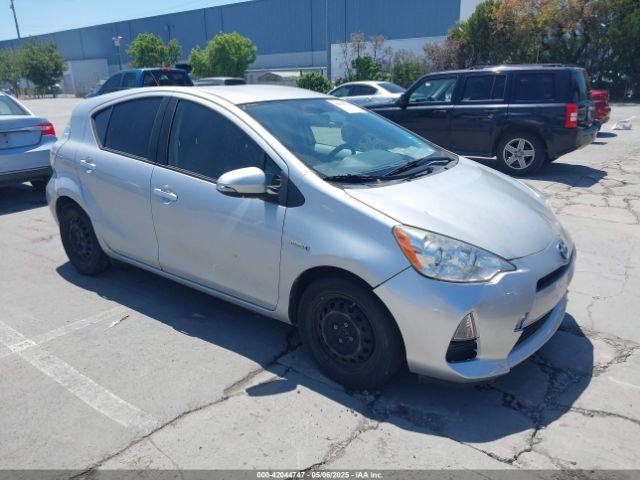  Salvage Toyota Prius c