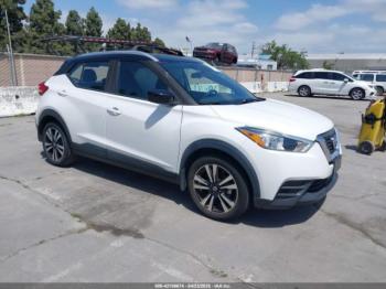  Salvage Nissan Kicks