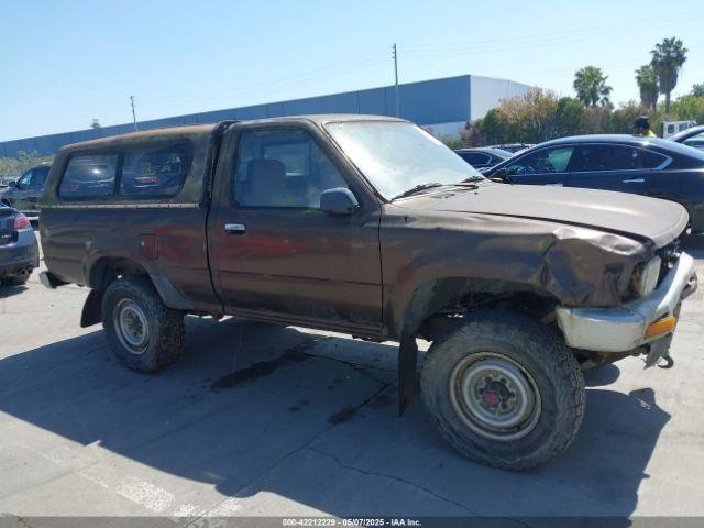 Salvage Toyota Pickup
