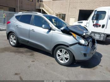  Salvage Hyundai TUCSON