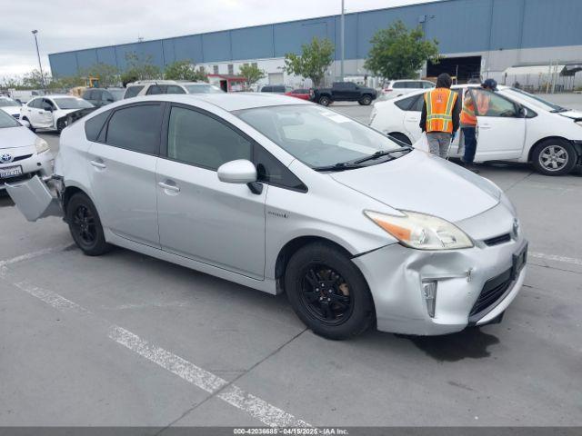  Salvage Toyota Prius
