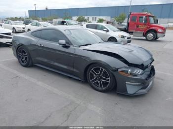  Salvage Ford Mustang