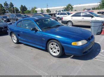  Salvage Ford Mustang