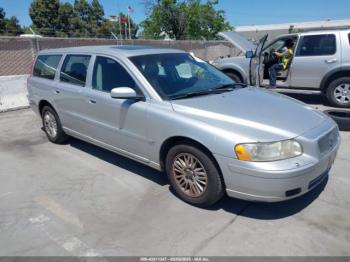  Salvage Volvo V70