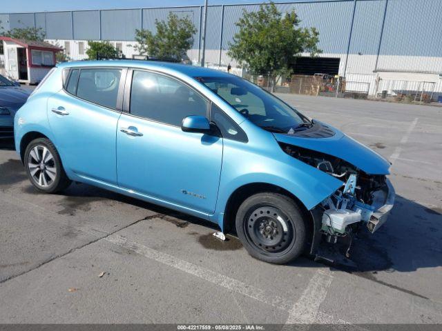  Salvage Nissan LEAF