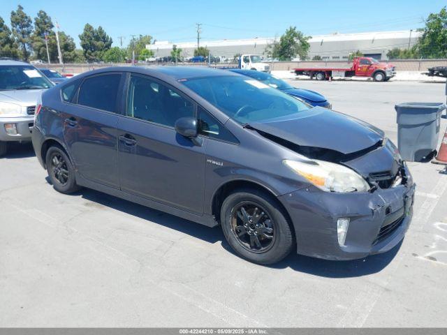  Salvage Toyota Prius