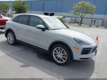  Salvage Porsche Cayenne