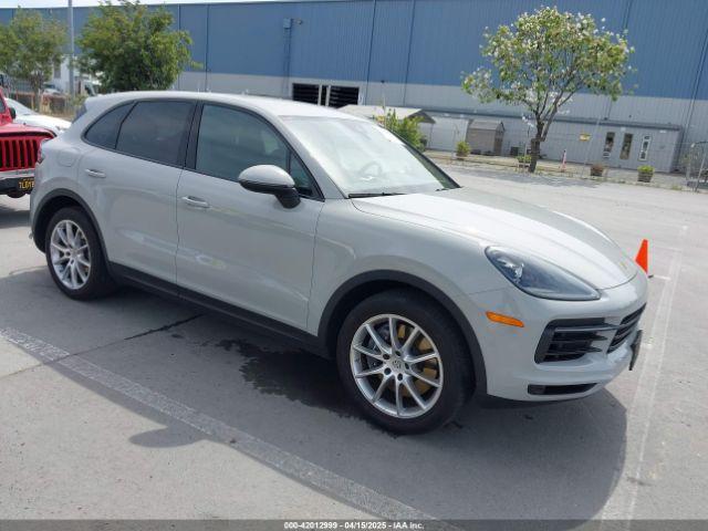  Salvage Porsche Cayenne