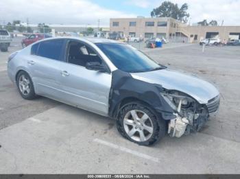  Salvage Nissan Altima