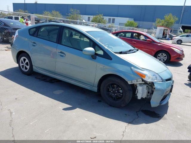  Salvage Toyota Prius