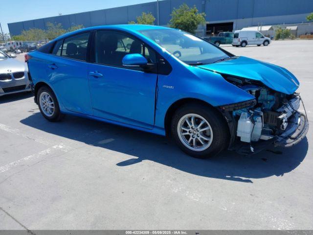  Salvage Toyota Prius