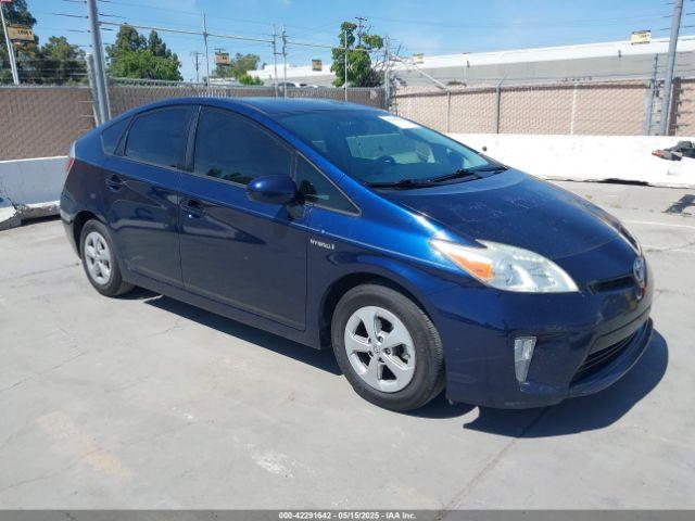  Salvage Toyota Prius