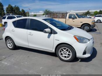  Salvage Toyota Prius c
