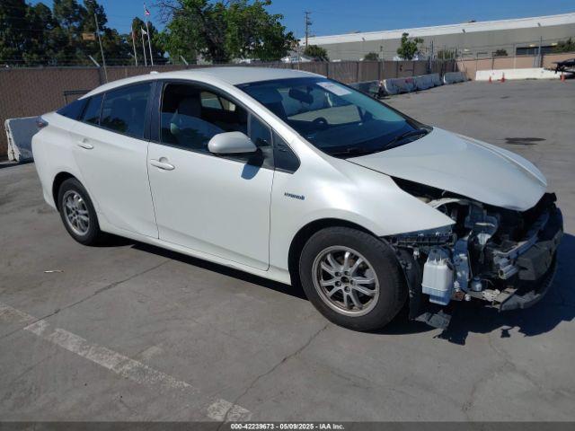  Salvage Toyota Prius
