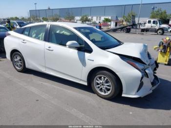  Salvage Toyota Prius