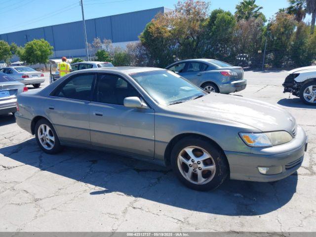  Salvage Lexus Es