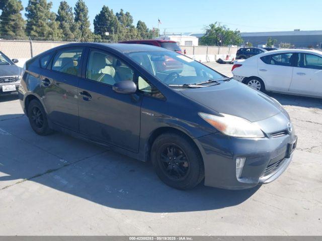  Salvage Toyota Prius