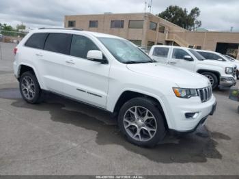  Salvage Jeep Grand Cherokee