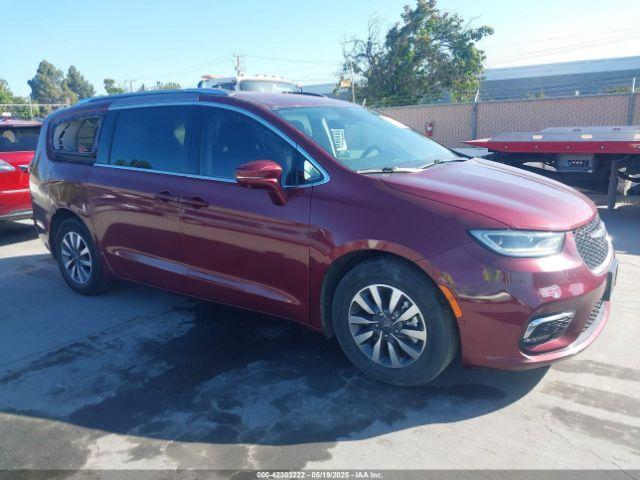  Salvage Chrysler Pacifica