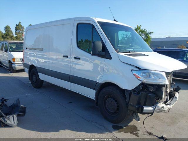  Salvage Mercedes-Benz Sprinter 2500