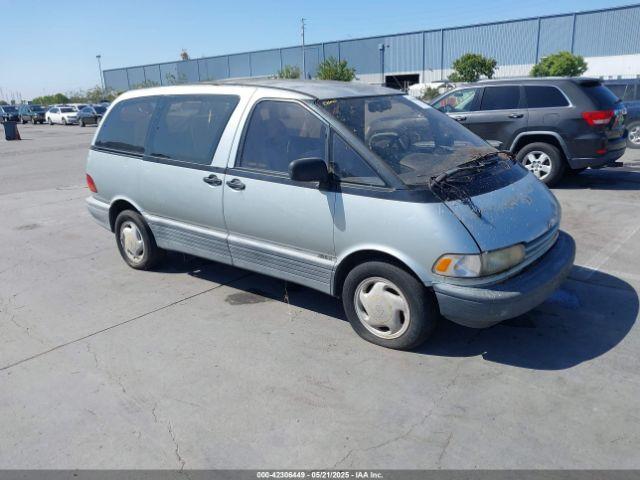  Salvage Toyota Previa