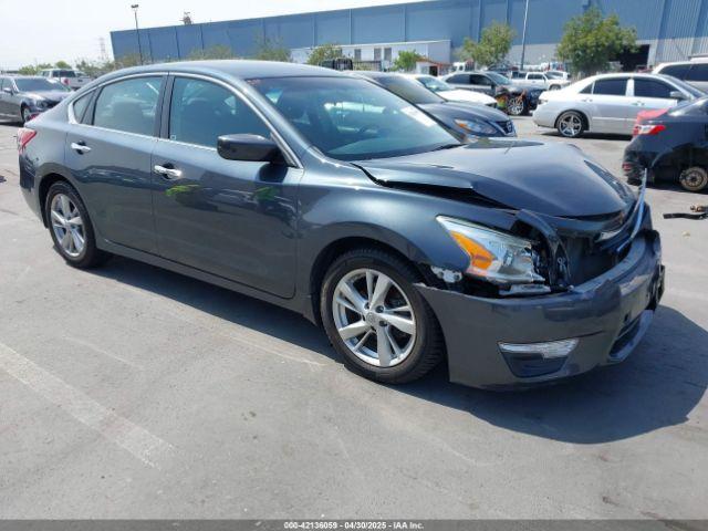  Salvage Nissan Altima