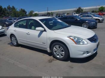  Salvage Nissan Altima