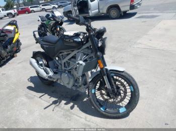  Salvage Husqvarna Vitpilen 401 Svartpilen 4