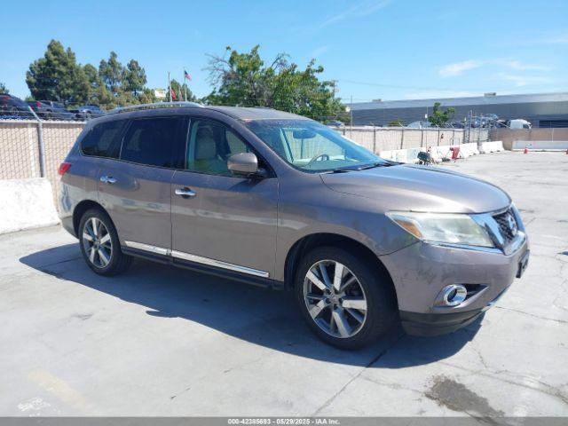  Salvage Nissan Pathfinder